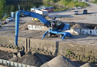 TEREX-Fuchs MHL 360 2006r do rozładunku barek